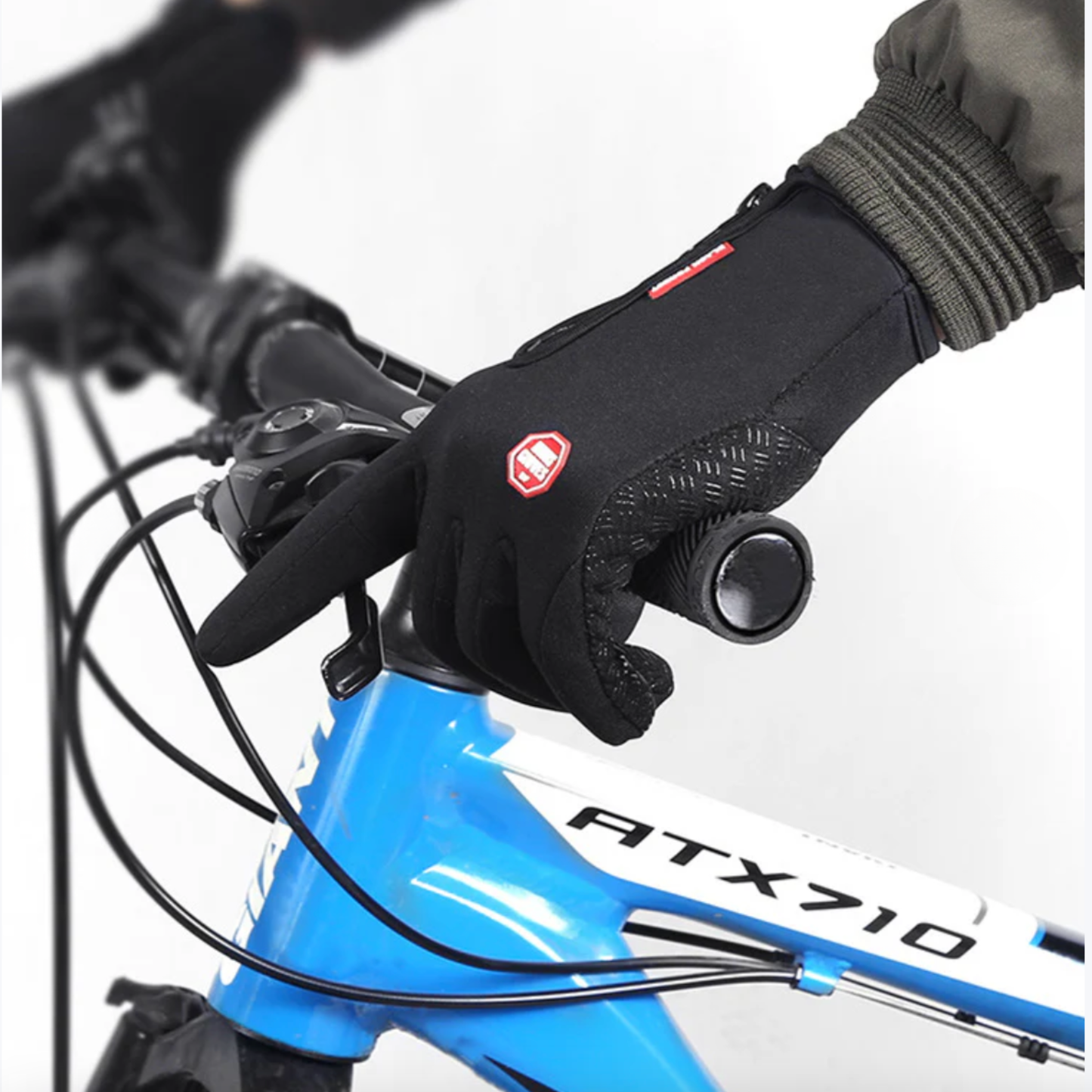 הכפפות חורף של אלורה